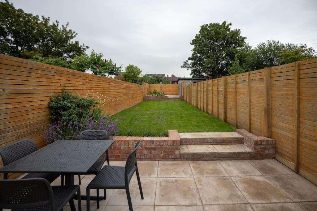 Hereford - Clifton Villa - Beautifully Presented House Located A Short Walk From City Centre - Sleeps 6 Guests - Perfect For Exploring Hereford - Hosted By Rentmyhouse Kültér fotó