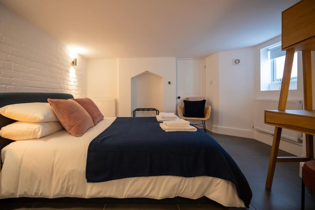 Hereford - Clifton Villa - Beautifully Presented House Located A Short Walk From City Centre - Sleeps 6 Guests - Perfect For Exploring Hereford - Hosted By Rentmyhouse Kültér fotó